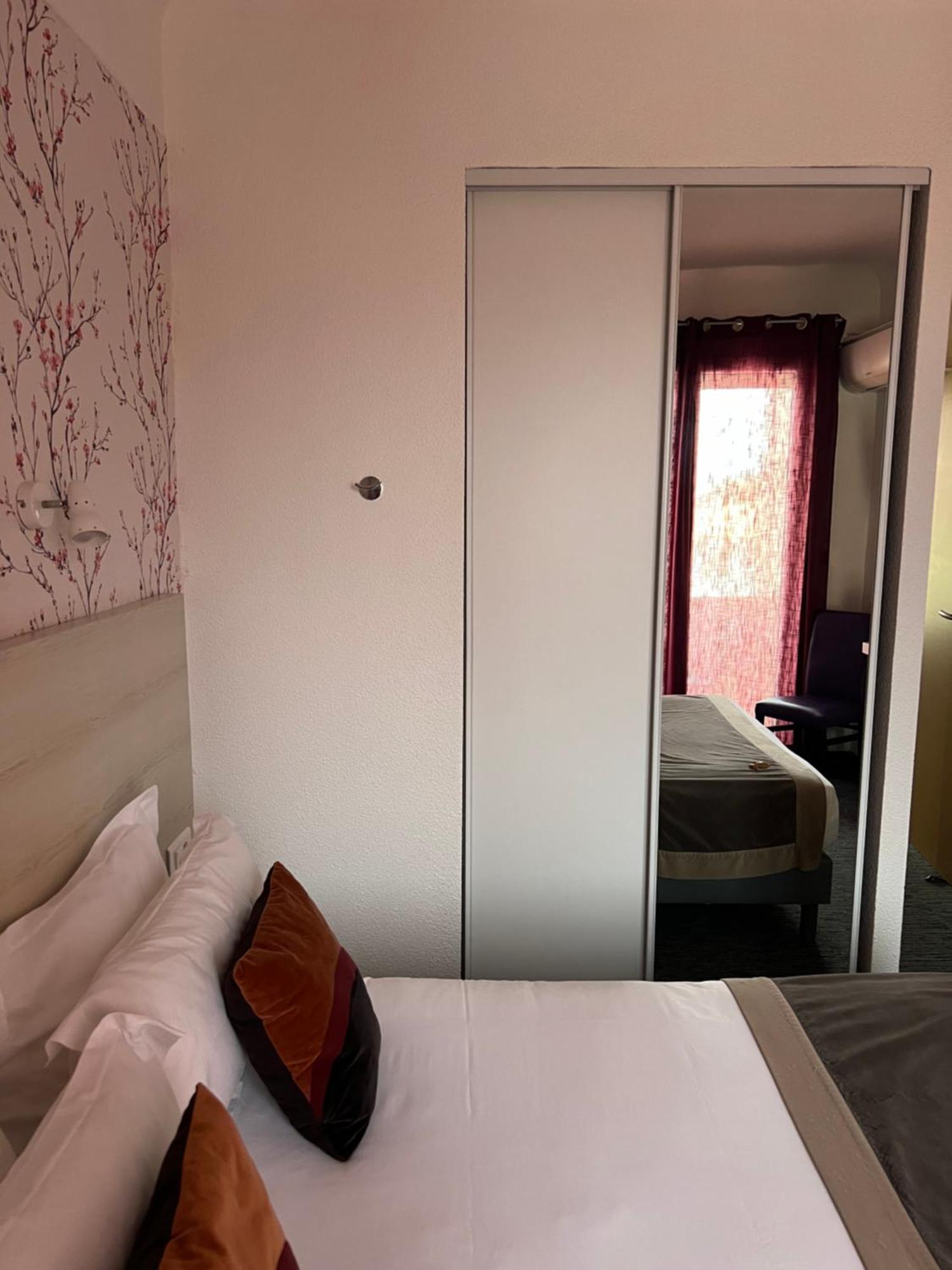 Le Regina Hotel Et Restaurant Canet-Plage Экстерьер фото